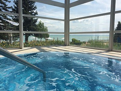 Affordable wellness hotel in Balatonkenese with panorama