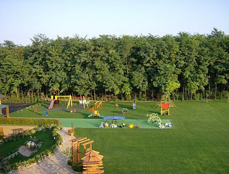 Wellness Hotel Granada - Kecskemet - kindergarten