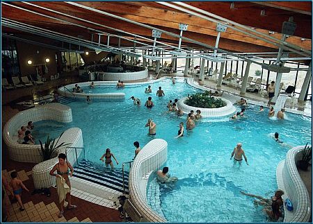 Bathing complex in Papa - indoor pools in Castle Baths - Hotel Arany Griff