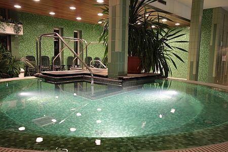 Yacht Hotel Wellness Siofok 4* wellness weekend in Siofok